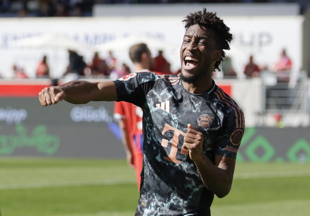 曼联在后防 曼联在后防